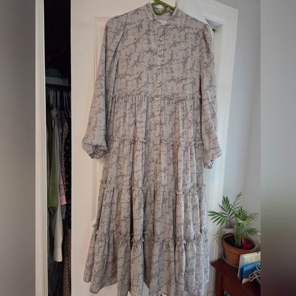 Dainty Jewells Stepping Into Spring size small lavender gray midi dress - Picture 4 of 4